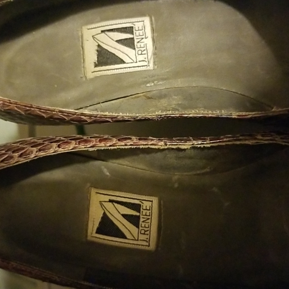 J. RENNE SHOES - Picture 5 of 8